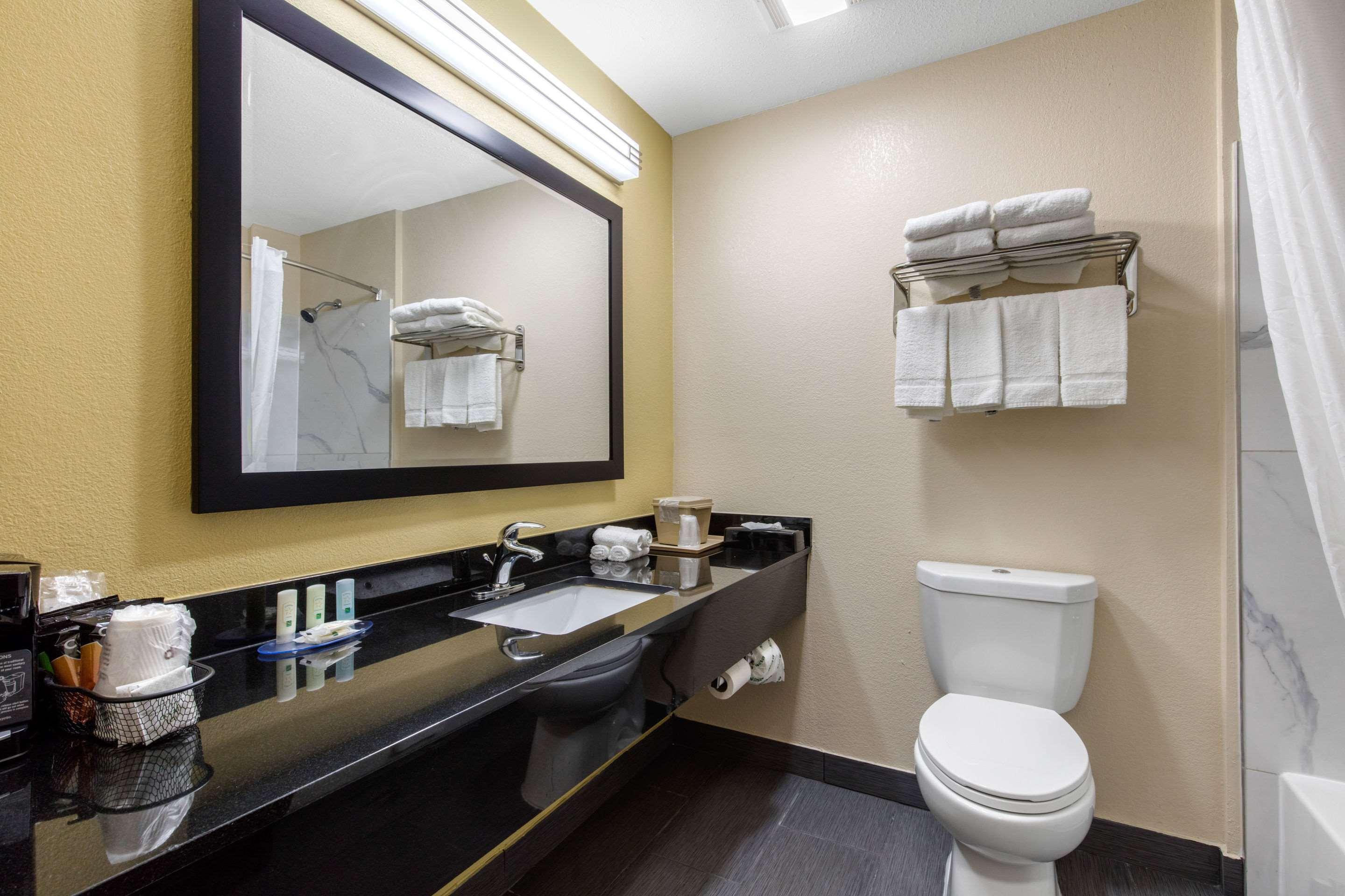 Quality Inn Cadiz Exteriér fotografie